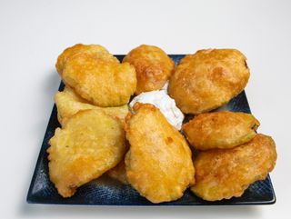 Dovlecel pane cu tzatziki