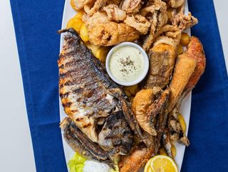 PLATOU ATENA 4 pers - 2000 gr