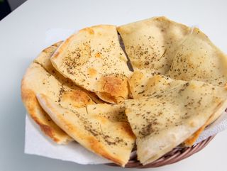 FOCACCIA CU PARMEZAN