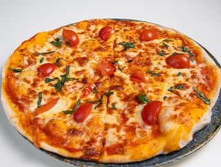 PIZZA MARGHERITA + O DOZA COLA