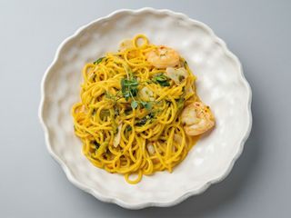 Spaghetti aglio olio e peperonccino cu creveti