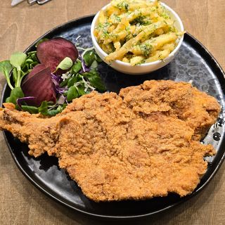 Tomahawk șnițel porc cu cartofi