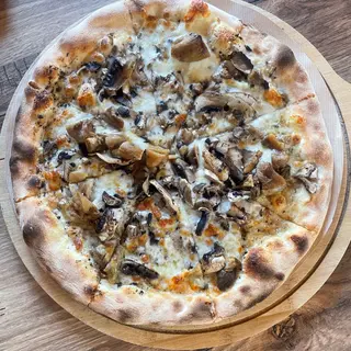 Pizza cu mixt de ciuperci si trufe 