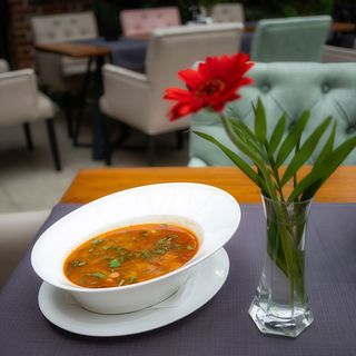 Ciorbă ţărănească de văcuţă