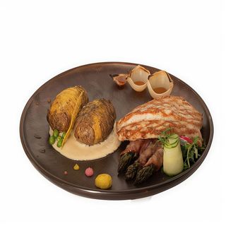 Curcan cu sparanghel și cartofi Hasselback