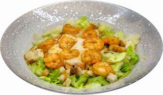 Salată Caesar cu creveți