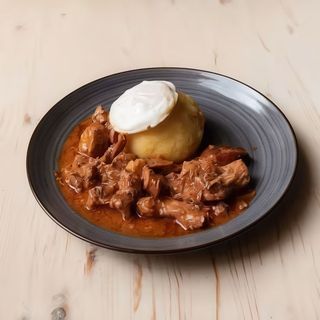 Tochitura dobrogeana cu mamaliguta