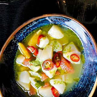 Ceviche de St. Jacques marinat cu portocala dulce