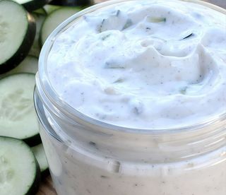 Sos tzatziki