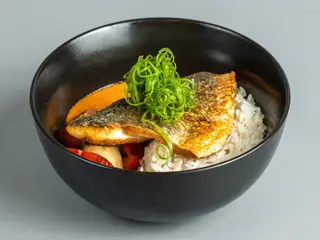 Doradă cu sos curry