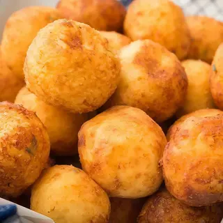 Cartofi Noi cu Usturoi si Rozmarin (150 gr) 