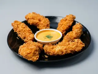 Platou crispy 10buc cu inele de ceapa si sos