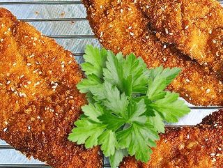 Ciorba radauteana,Snitel de porc cu salata orientala