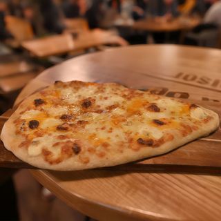 Flatbread cu branzeturi fine 460g