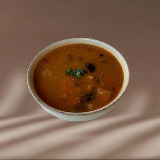 Supa de fasole Jokai cu ciolan