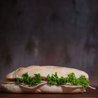 Sandwich Muschi File si Cascaval