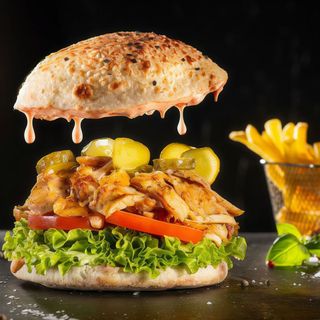 Kebab de vițel și curcan la chiflă