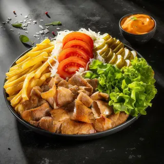 Meniu Kebab de vițel și curcan la farfurie