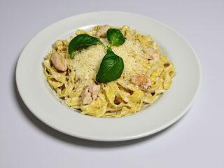 Tagliatelle cu piept pui