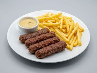 Meniu mici, cartofi prăjți și muștar