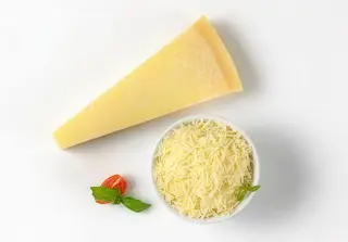 Parmezan/ Branza tare