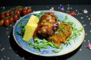 Varza cu Buturel Afumat si Mamaliguta