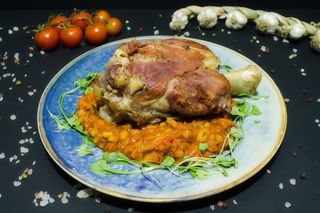 Fasole cu buturel afumat