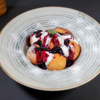 Papanasi cu Dulceața si Smantana 370 Gr.