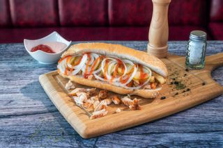 Sandwich cu piept de pui