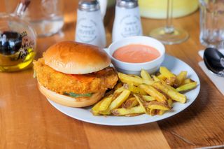 Crispy chicken burger