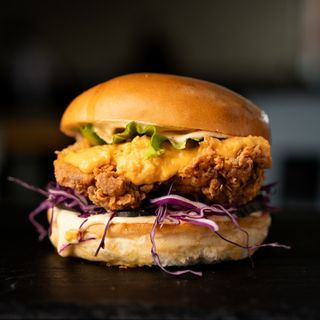 Combo Crispy Hen + Cartofi + Suc