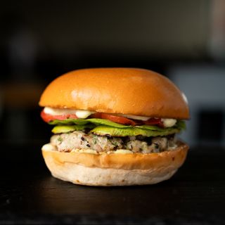 Combo Miss Hen + Cartofi + Suc