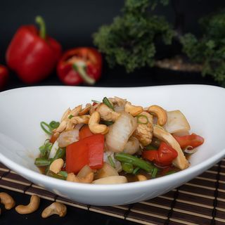 Thai cashew pui