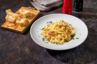 Tagliatelle cu somon