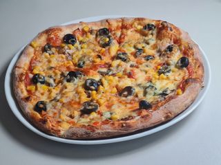 Pizza Quattro Staggioni family