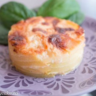 Cartofi gratinati