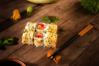 Roll cu somon crunchy