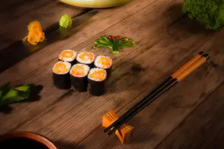 Maki cu crevete katsu