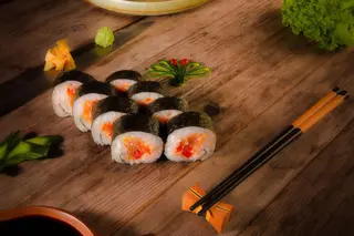 Roll cu somon crispy picant grande