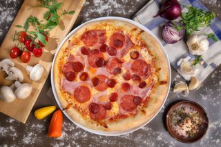 Pizza Carnivora mica