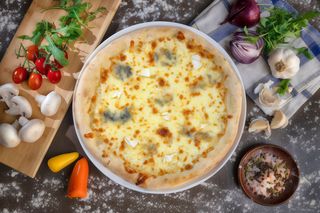 Pizza Quattro Formaggi mica