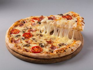 Pizza Regina Italian Ø 33cm