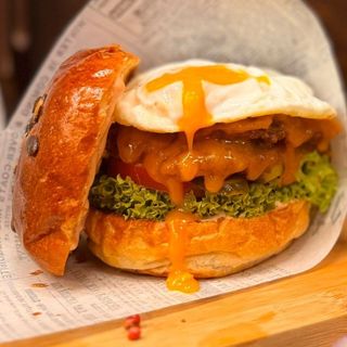 Beef & Egg Burger