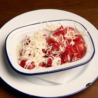 Salată de roșii cu telemea