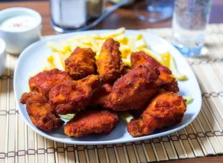Meniu spicy wing mediu pentru 2 persoane