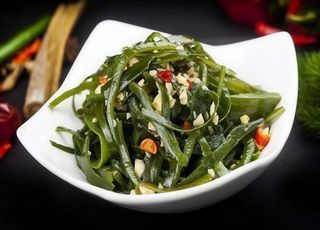 Salata de alge cu usturoi