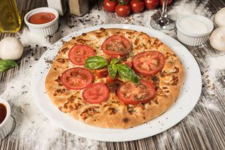 Pizza Caprese