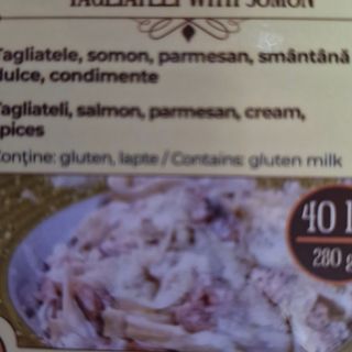 Tagliatelle cu somon