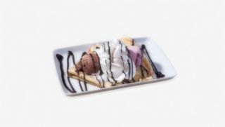 Clătite cu înghețată și frișcă