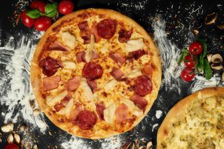 Pizza Quattro Carni Ø32cm